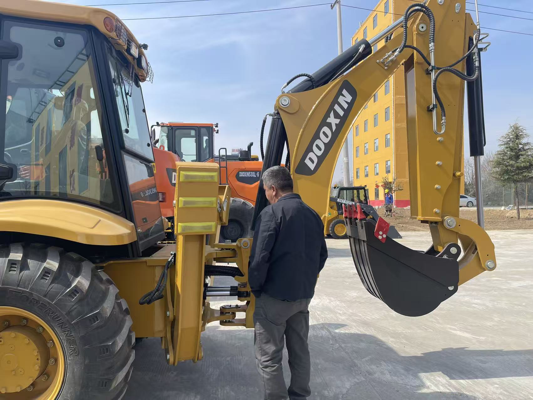 Клиенты из Южной Америки посещают нашу фабрику